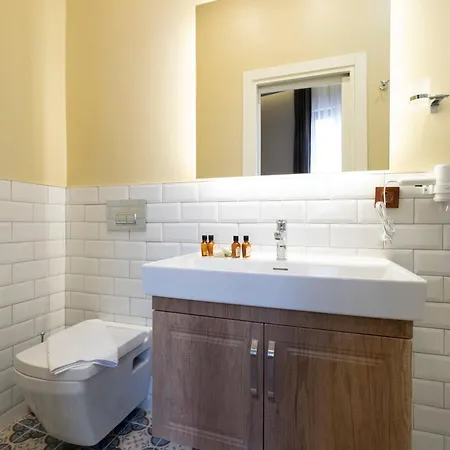 Level Apartment